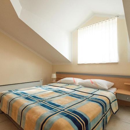 Apartman Nena Turanj Εξωτερικό φωτογραφία