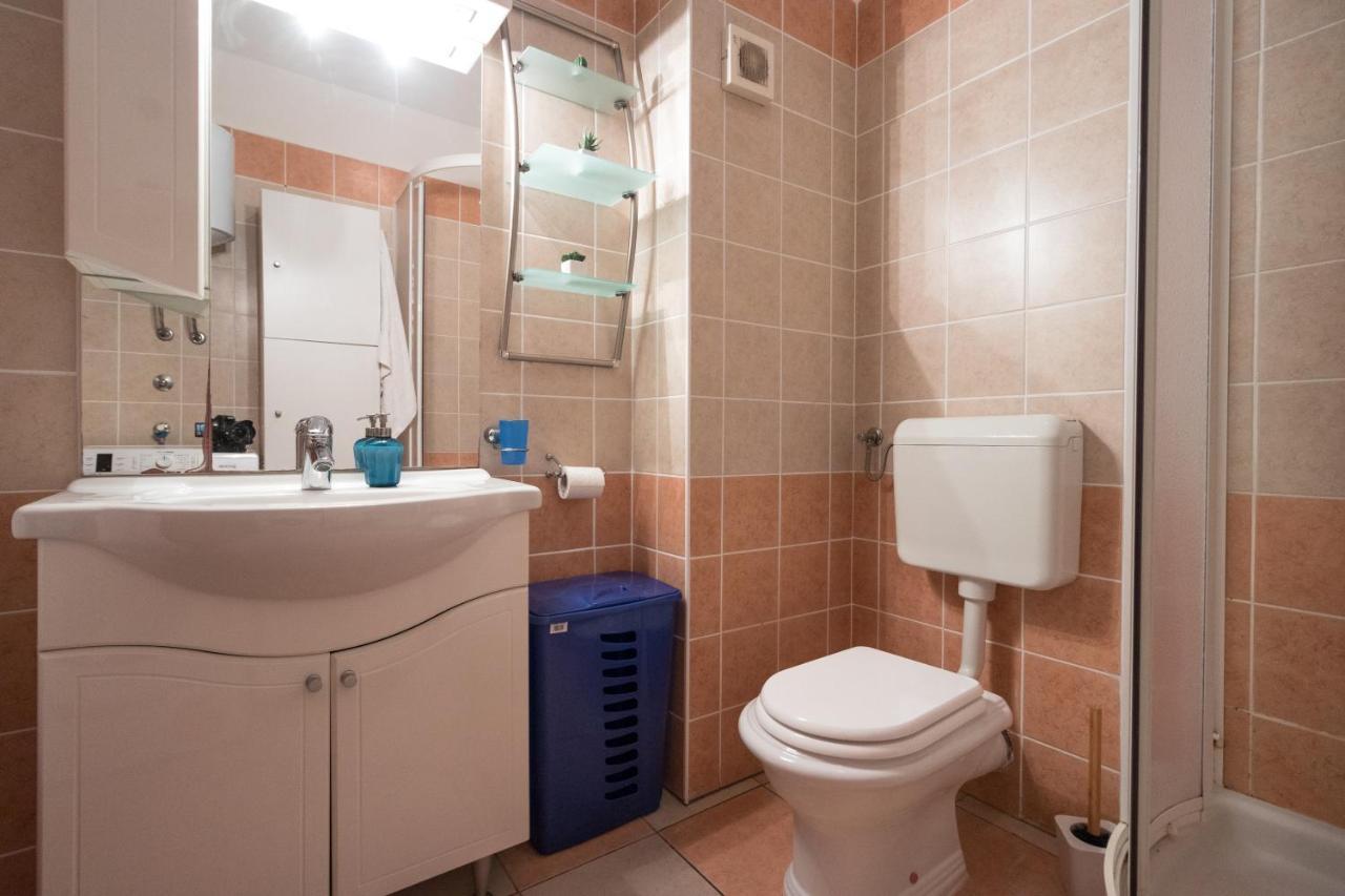 Apartman Nena Turanj Εξωτερικό φωτογραφία