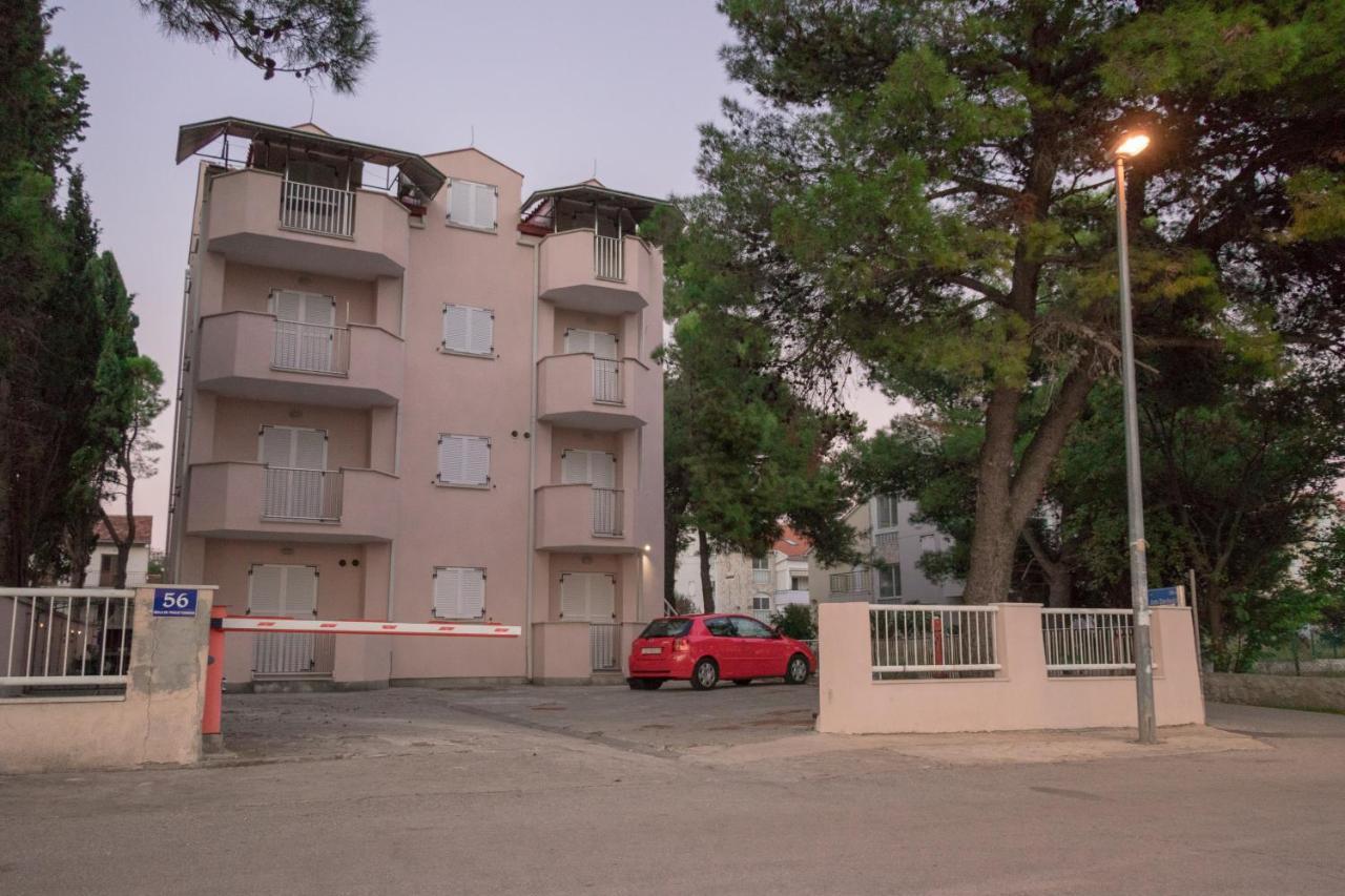 Apartman Nena Turanj Εξωτερικό φωτογραφία