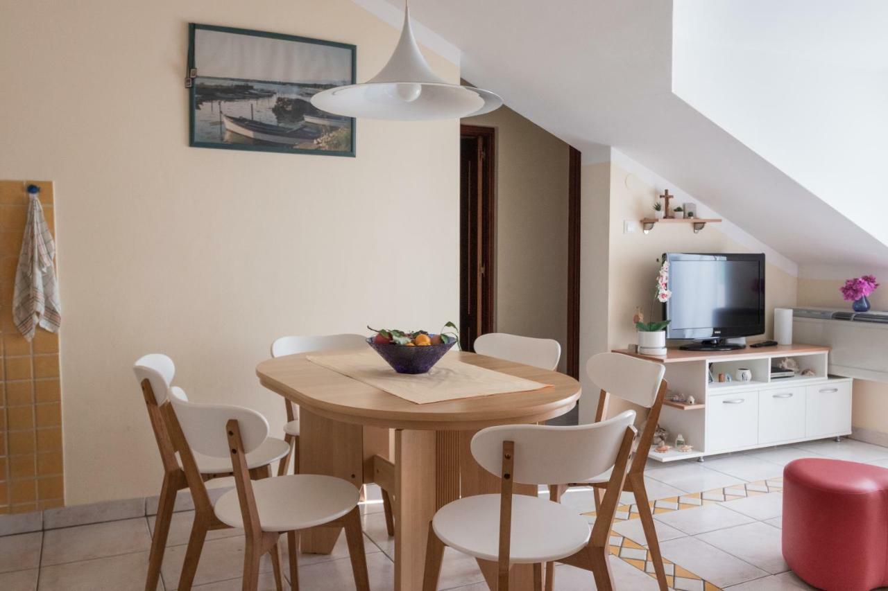 Apartman Nena Turanj Εξωτερικό φωτογραφία