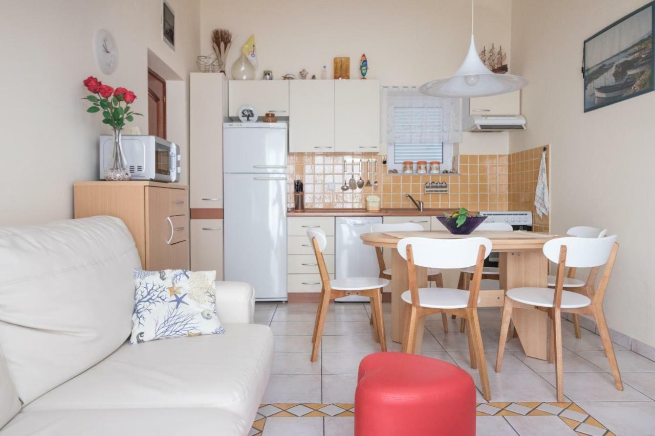 Apartman Nena Turanj Εξωτερικό φωτογραφία