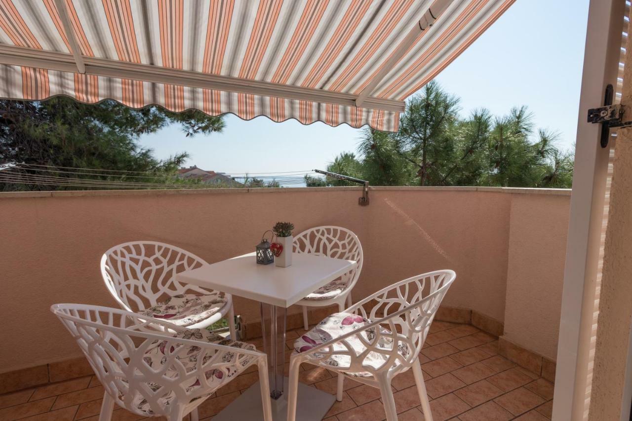 Apartman Nena Turanj Εξωτερικό φωτογραφία