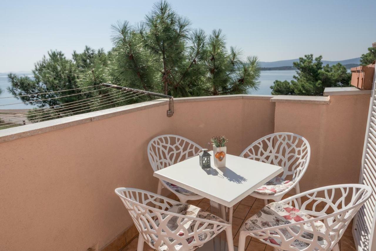 Apartman Nena Turanj Εξωτερικό φωτογραφία