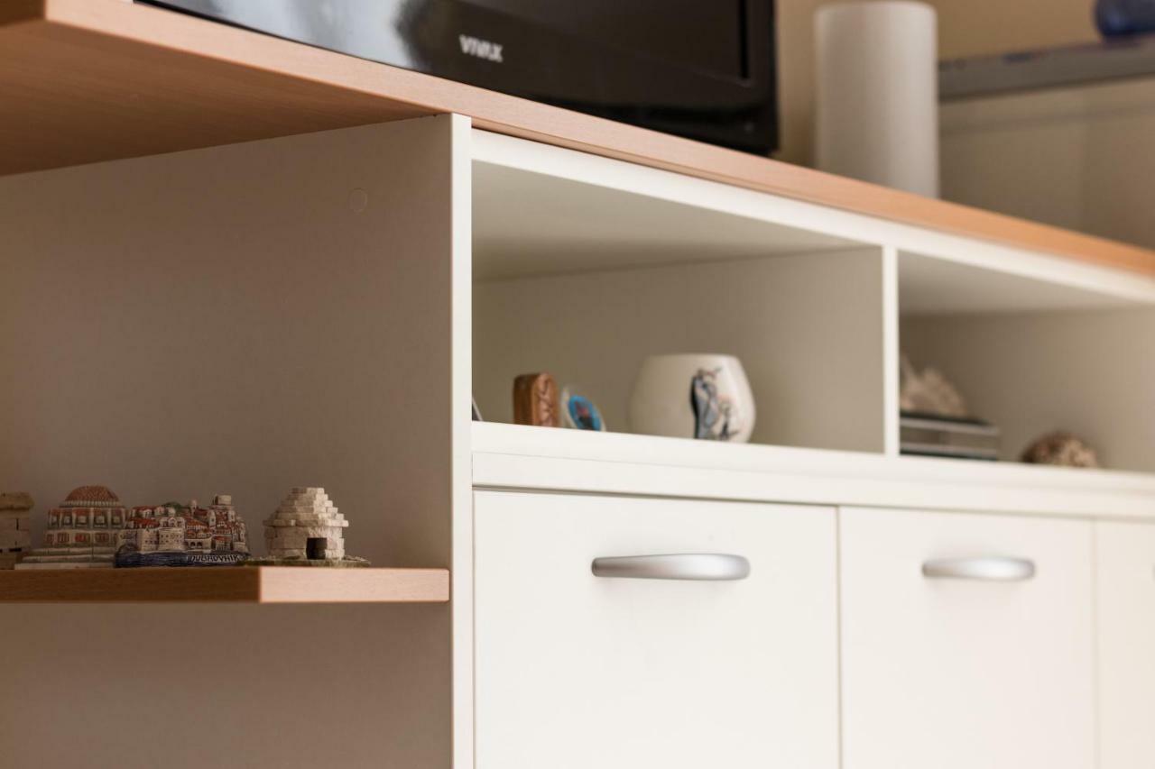 Apartman Nena Turanj Εξωτερικό φωτογραφία